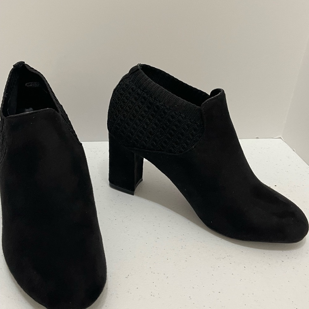 Impo Stretch Black Boties size 6